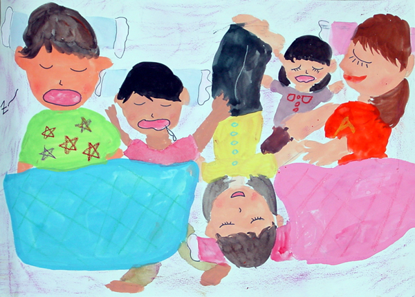 「家ぞくみんなで川の字」新家 穂乃佳（有田川町立藤並小学校3年）